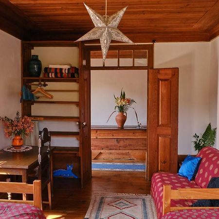 A Charming , Traditional Cottage At Quinta Da Ribeira فيلا نوفا دي بوياريس المظهر الخارجي الصورة