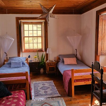 A Charming , Traditional Cottage At Quinta Da Ribeira فيلا نوفا دي بوياريس المظهر الخارجي الصورة