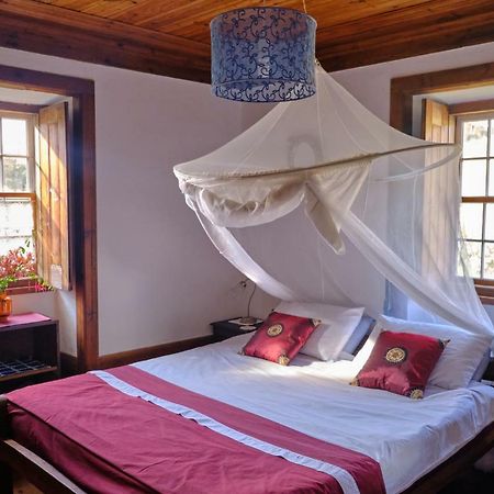 A Charming , Traditional Cottage At Quinta Da Ribeira فيلا نوفا دي بوياريس المظهر الخارجي الصورة