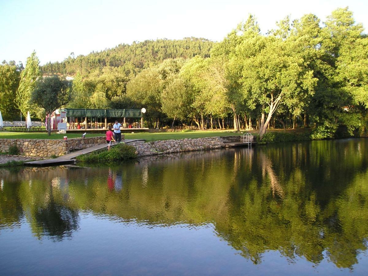 A Charming , Traditional Cottage At Quinta Da Ribeira فيلا نوفا دي بوياريس المظهر الخارجي الصورة