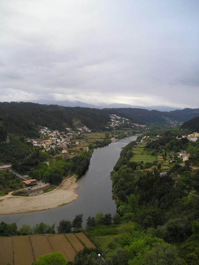A Charming , Traditional Cottage At Quinta Da Ribeira فيلا نوفا دي بوياريس المظهر الخارجي الصورة