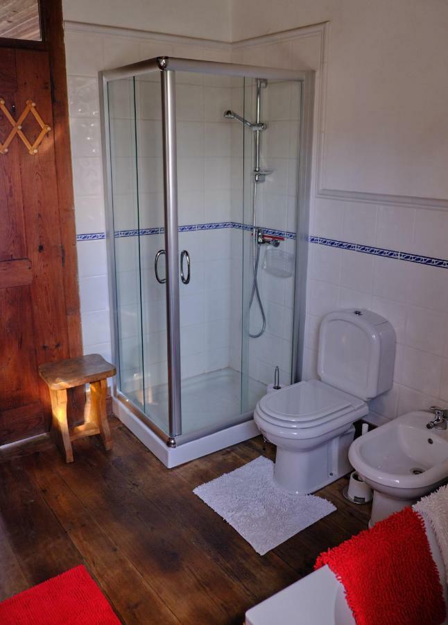 A Charming , Traditional Cottage At Quinta Da Ribeira فيلا نوفا دي بوياريس المظهر الخارجي الصورة